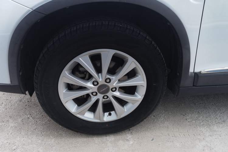 Used Haval H6 2018 Sport Edition 1.5T Automatic Two-Wheel Drive Elite Model China V Standard Left Front Wheel Hub