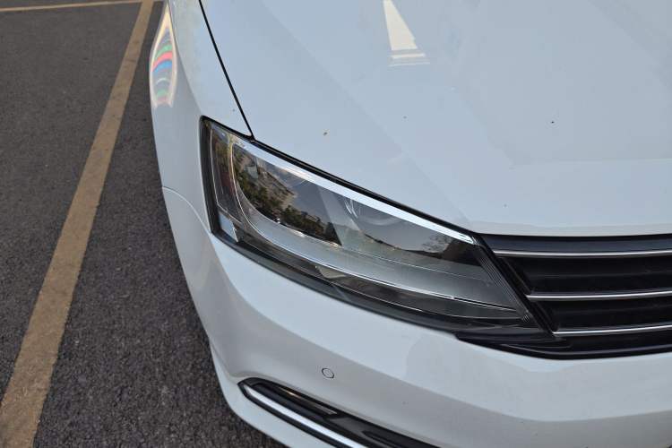 Used Volkswagen Sagitar 2015 230TSI Automatic Luxury Model