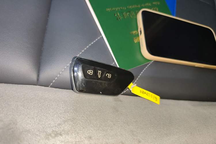 Used Volkswagen ID.4 CROZZ 2021 Long-Range PRO Two-Wheel Drive Version
