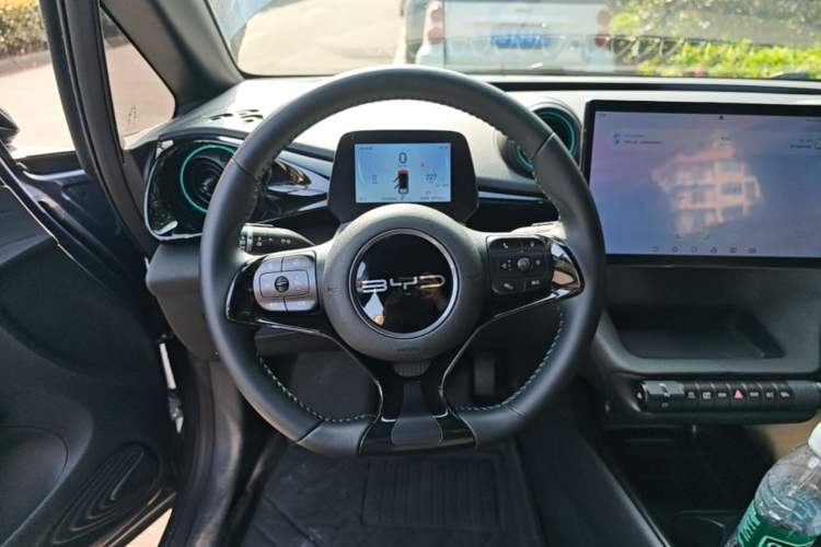 Used BYD Dolphin 2024 Honor Edition 420km Fashion Version
