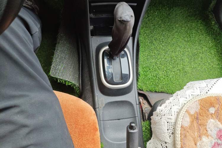 Used Nissan Sylphy 2018 Classic 1.6XE+ CVT Leading Edition Gear Lever