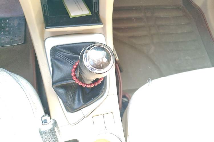 Used Toyota Corolla 2014 1.6L Manual GL Gear Lever