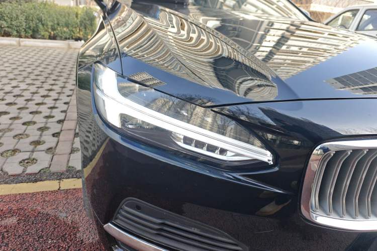 Used Volvo S90 New Energy 2022 T8 eDrive Hybrid Luxury Edition Right Front Headlight