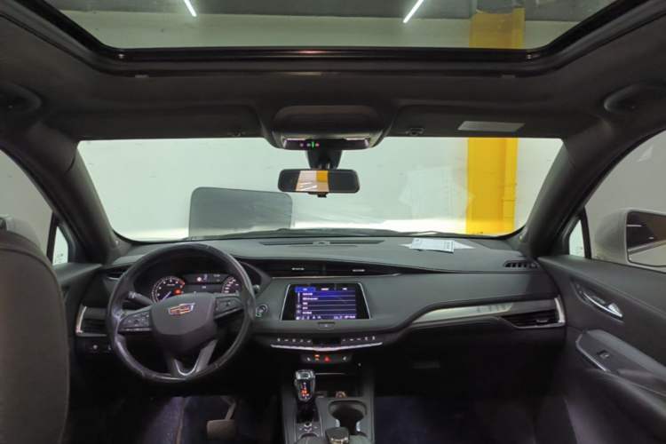 Used Cadillac XT4 2018 28T Two-Wheel Drive Leading Version Headliner