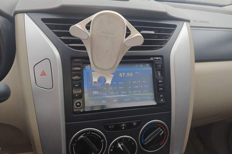 Used Venucia D50 2012 1.6L Manual Comfort Edition