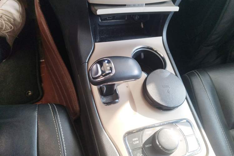 Used Jeep Grand Cherokee 2014 3.0L Comfort Navigation Edition
