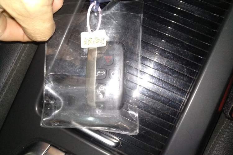 Used Land Rover Discovery Sport 2019 200PS PURE Edition China VI Standard
