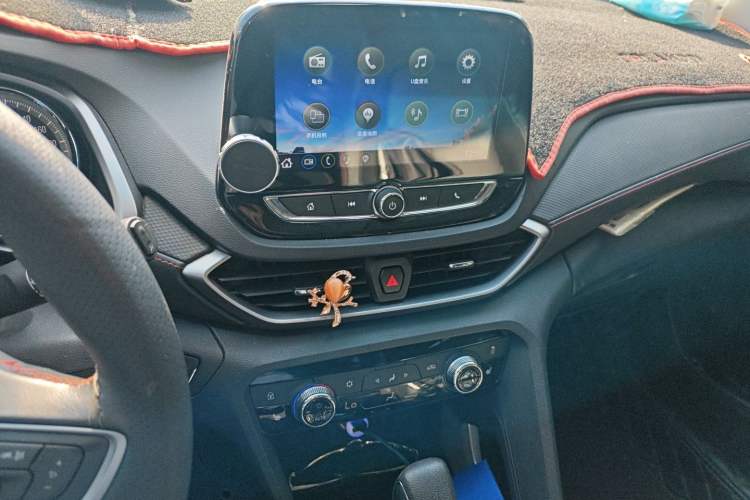 Used Chevrolet Orlando 2018 Redline 530T Automatic Zhaoxiang Edition (5+2 Seating) – China V Standard Audio And AC Panel