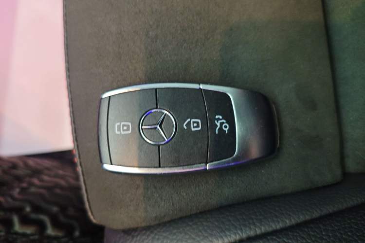 Used Mercedes-Benz C-Class 2022 Refreshed C 260 Coupe Interior 1