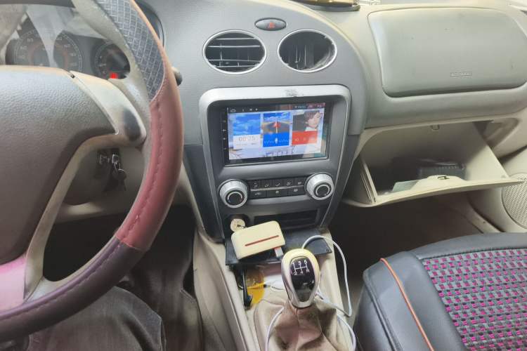 Used Soueast V3 Lingyue 2011 1.5L Manual Deluxe Edition
