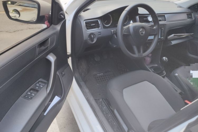 Used Skoda Rapid 2018 1.6L Manual Standard Edition