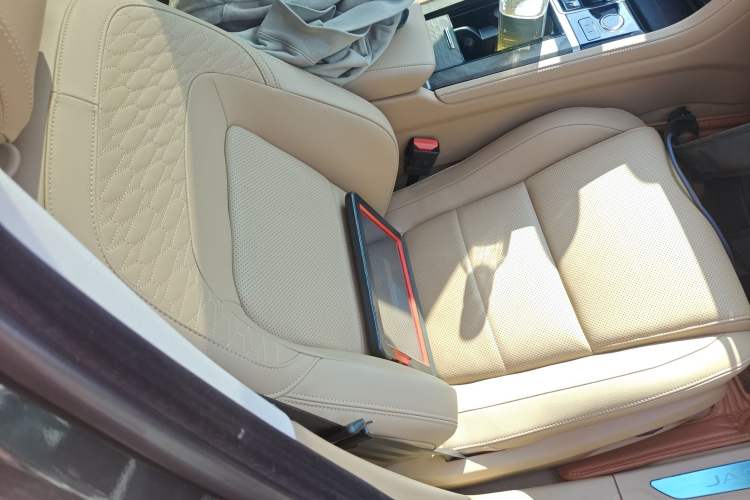 Used Jaguar XFL 2024 2.0T P250 Two-Wheel Drive Prestige Luxury Edition