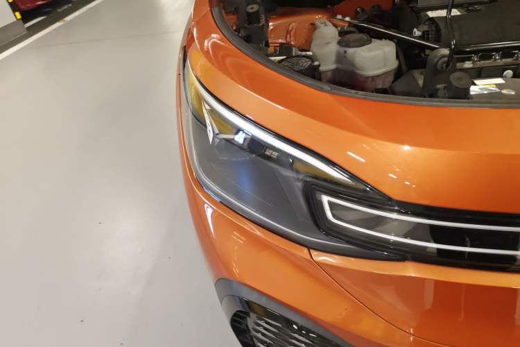 Used Volkswagen ID.6 CROZZ 2021 Long-Range PURE+ Edition Right Front Headlight