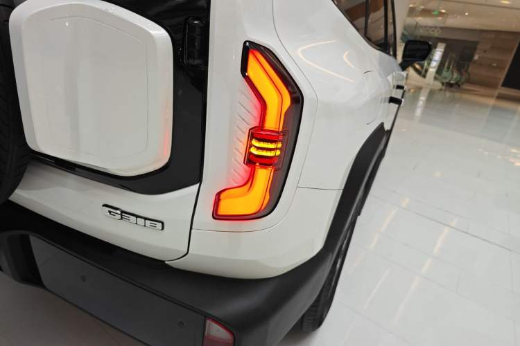 Used Deepal G318 2024 Four-Wheel-Drive Air Suspension Model Exterior 3