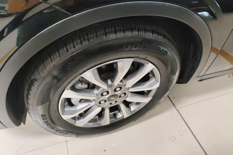 Used Ford Edge 2023 Ford Explorer L 2.0T EcoBoost Two-Wheel Drive 7-Seater Luxury Model
