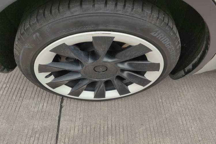 Used Tesla Model Y 2022 Revised Version Long-Range All-Wheel Drive
