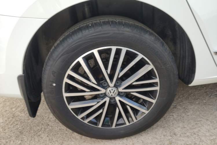 Used Volkswagen Bora 2016 1.6L Automatic Fashion Model