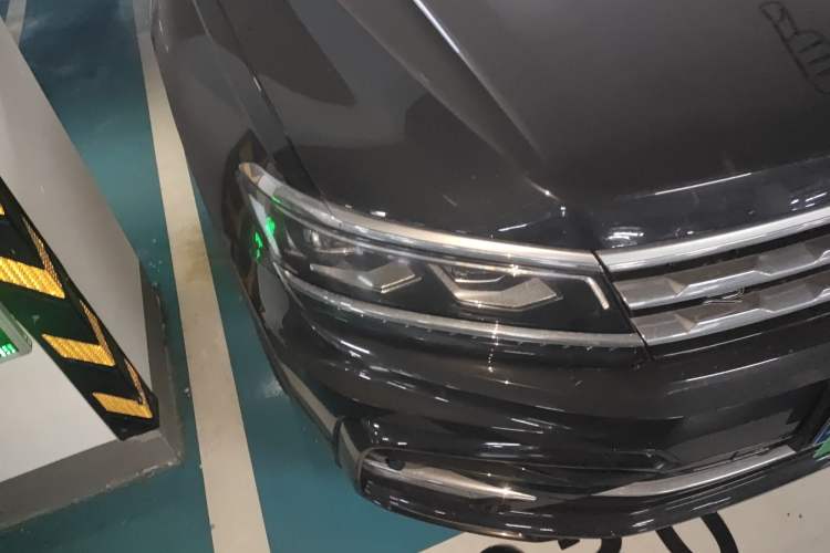 Used Volkswagen Tiguan L 2021 330TSI Automatic Two-Wheel Drive R-Line Flagship Edition
