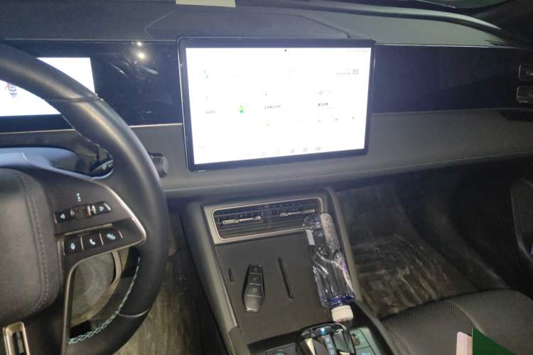 Used BYD Qin L 2024 DM-i 80KM Beyond Model Audio And AC Panel