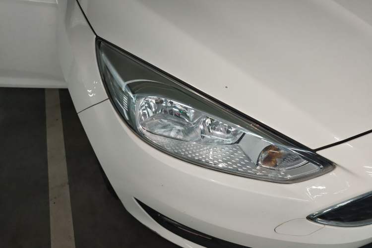 Used Ford Focus 2018 Hatchback Classic 1.6L Automatic Trendy SmartDrive Edition