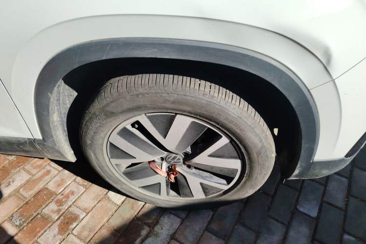 Used Volkswagen Tayron 2023 300TSI Two-Wheel-Drive Luxury Plus Advanced Edition Right Front Wheel Hub