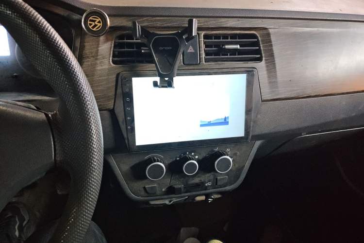 Used Jinbei Hiace X30 2013 1.3L Standard Version
