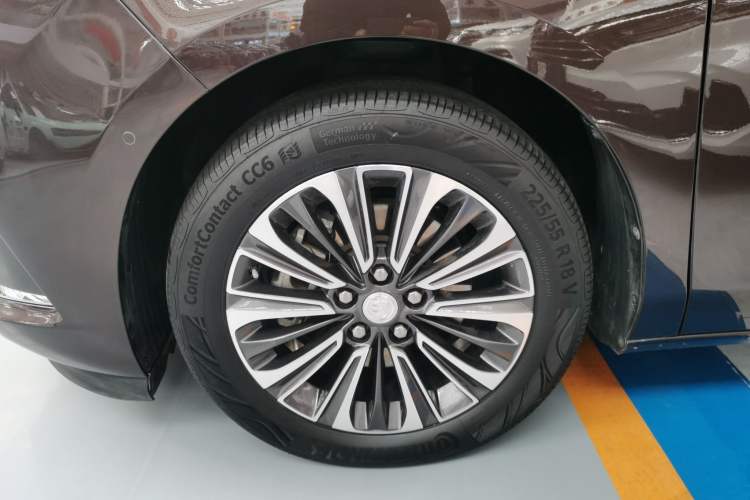 Used Buick GL8 2021 ES Landtrek 653T Luxury Model
