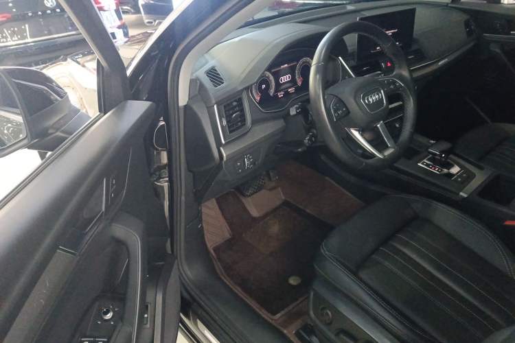 Used Audi Q5L 2022 40T Fashionable and Elegant Model