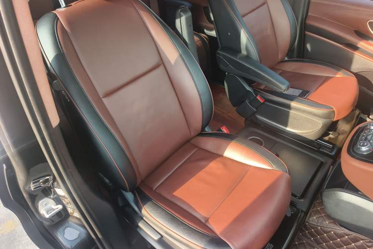 Used Mercedes-Benz Vito 2016 2.0T Business Edition Right Front Seat