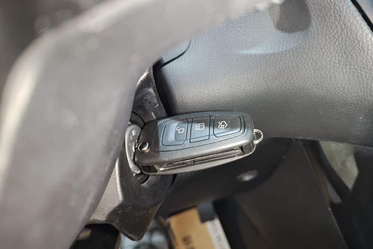 Used Ford Focus 2017 Hatchback 1.6L Automatic Fashion Edition Smart Drive Version