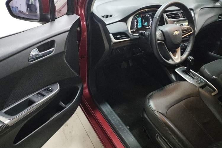 Used Chevrolet Lova RV 2016 1.5L Automatic FunDrive Edition Driver Seat