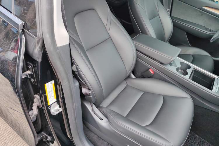 Used Tesla Model Y 2021 Long-Range All-Wheel-Drive Version