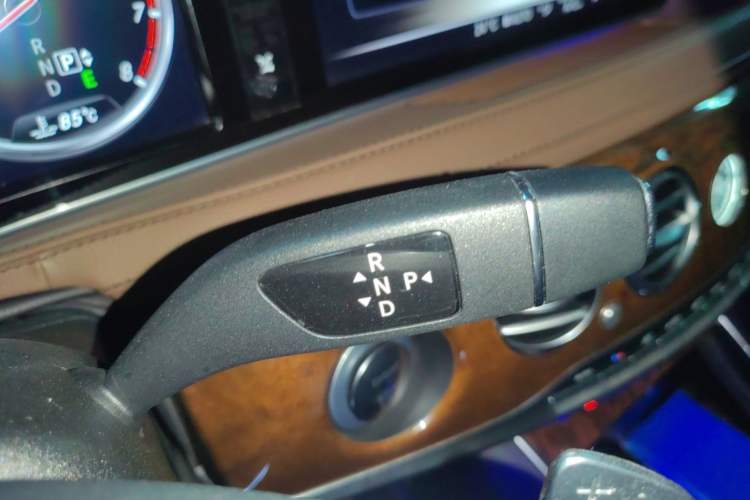 Used Mercedes-Benz S-Class 2014 S 400 L Prestige Edition Gear Lever