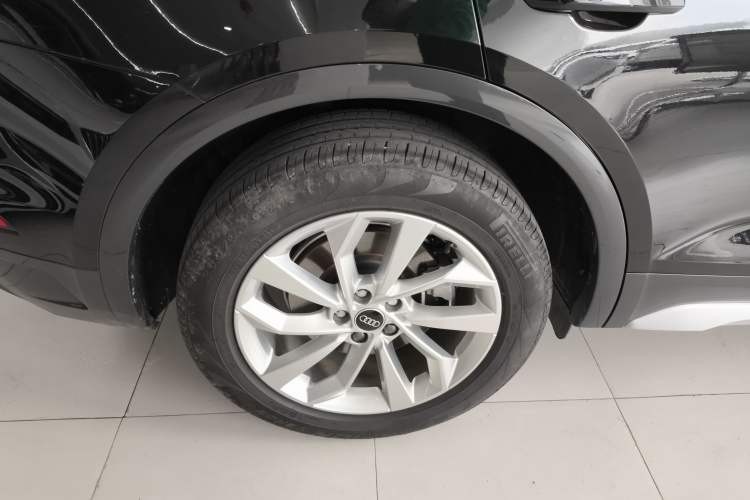 Used Audi Q5L 2024 40 TFSI Luxury Prestige Edition Exterior 5