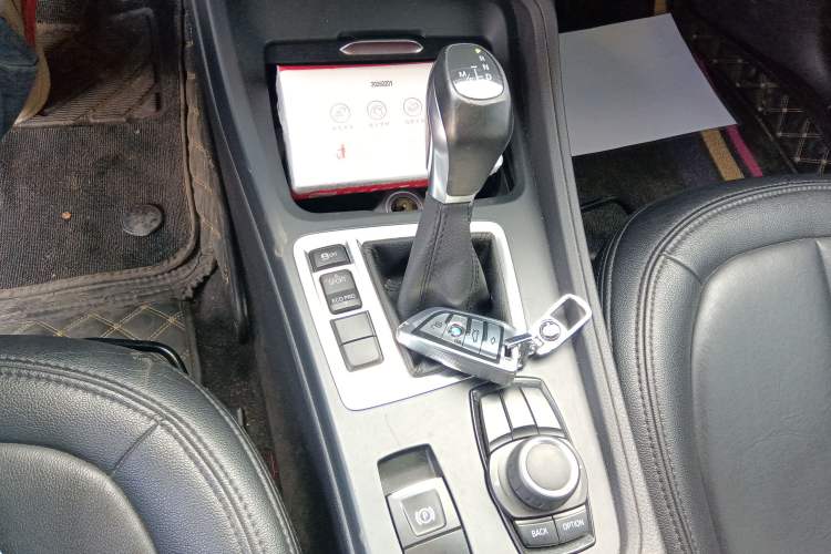 Used BMW 1 Series 2017 118i Fashion Model Gear Lever