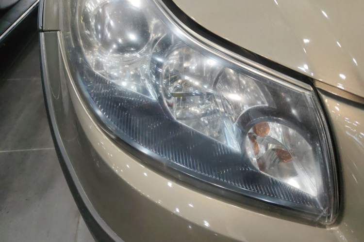 Used Suzuki SX4 2012 1.6L Automatic Ruiqi Model Right Front Headlight