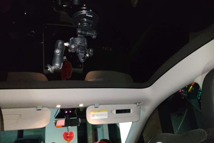 Used Tesla Model Y 2023 Long-Range All-Wheel-Drive Version