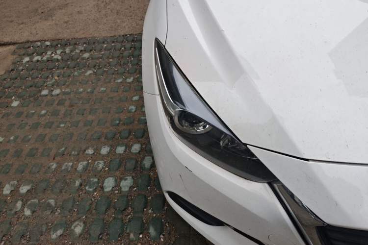 Used Mazda 3 Axela 2017 Sedan 1.5L Automatic Comfort Model Emission Standard China V