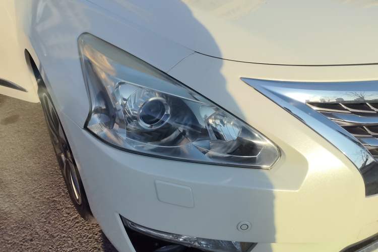 Used Nissan Teana 2014 Duke 2.5L XV Deluxe Edition Right Front Headlight