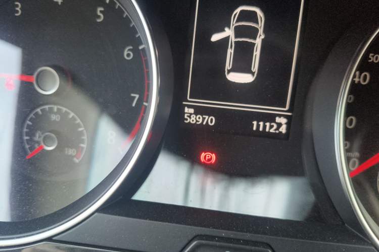 Used Volkswagen Golf 2019 1.6L Automatic Comfort Model China V Standard Odometer Close Up