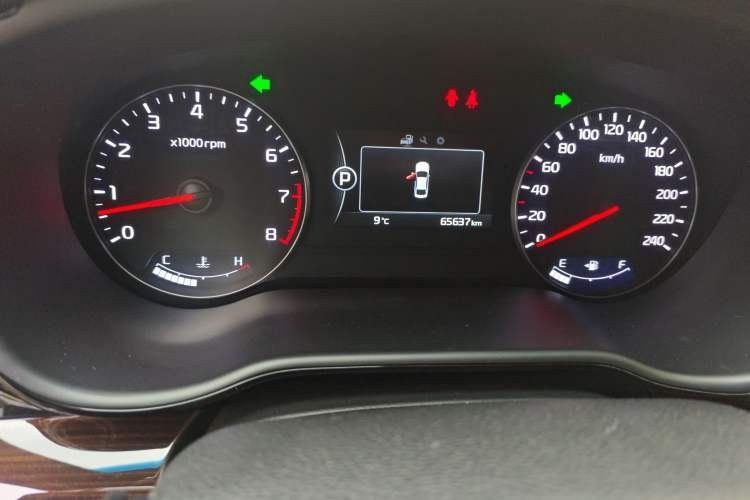 Used Kia K4 2015 1.8L Automatic DLX Special Odometer Close Up