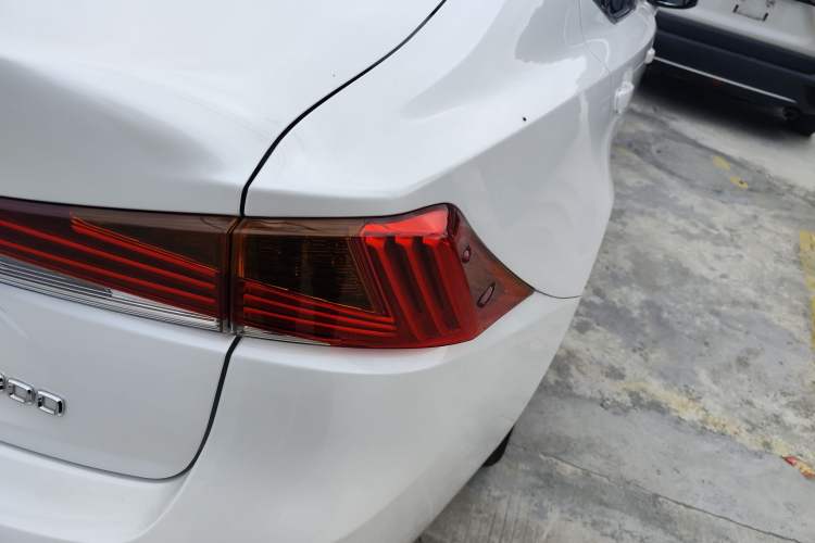 Used Lexus IS 2017 300 FENGSHANG Edition
