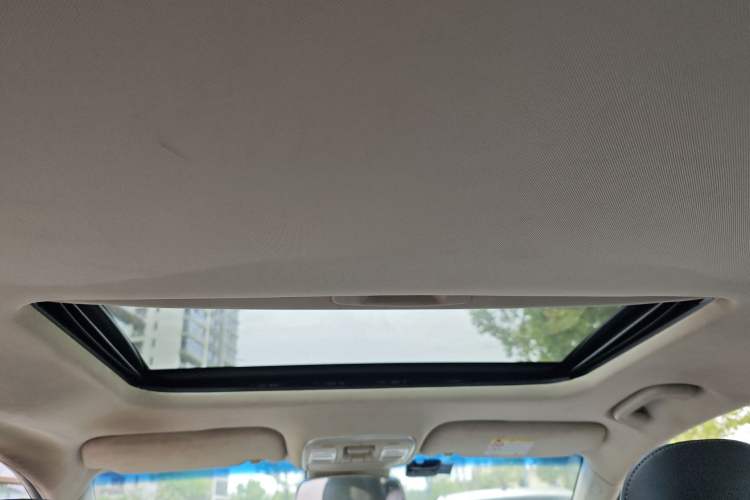 Used Geely Auto Emgrand GL 2018 1.8L DCT Elite Smart Connectivity Version Headliner