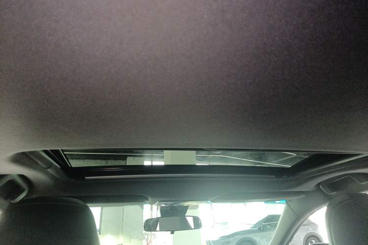 Used Toyota Avalon 2022 Dual-Engine 2.5L Luxury Edition
