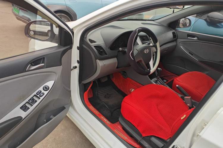 Used Hyundai Verna (older generation) 2014 1.4L Automatic Smart GLS