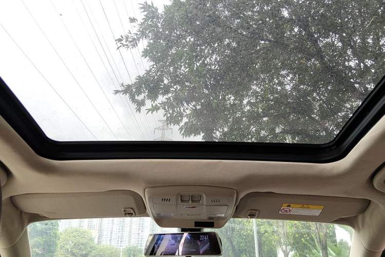 Used Buick Envision 2016 20T Two-Wheel-Drive Elite Model Headliner