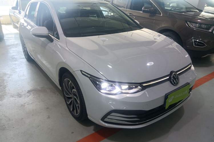 Used Volkswagen Golf 2021 280TSI DSG Pro Front Right 45 Deg