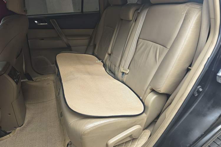 Used Toyota Highlander 2009 2.7L Two-Wheel Drive 7-Seater Luxury Edition
