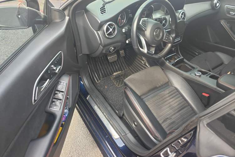 Used Mercedes-Benz CLA 2019 CLA 220 4MATIC Driver Seat