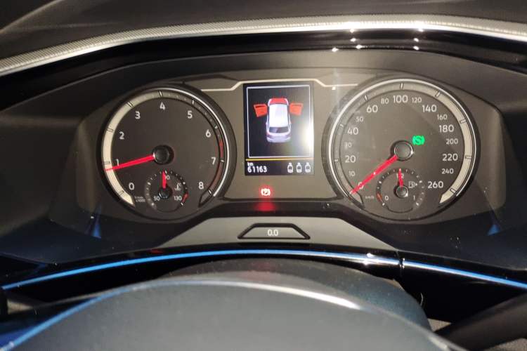 Used Volkswagen Tayron 2020 330TSI Two-Wheel Drive Luxury Smart Connectivity Version Odometer Close Up